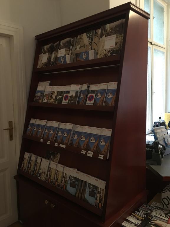 Chichilli Hostel Відень Екстер'єр фото