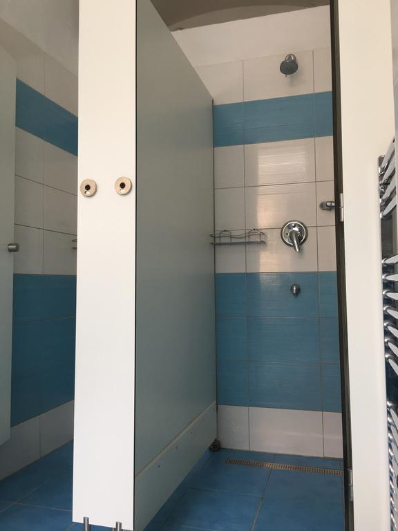 Chichilli Hostel Відень Екстер'єр фото