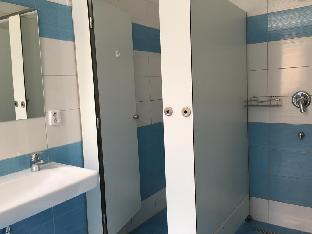 Chichilli Hostel Відень Екстер'єр фото