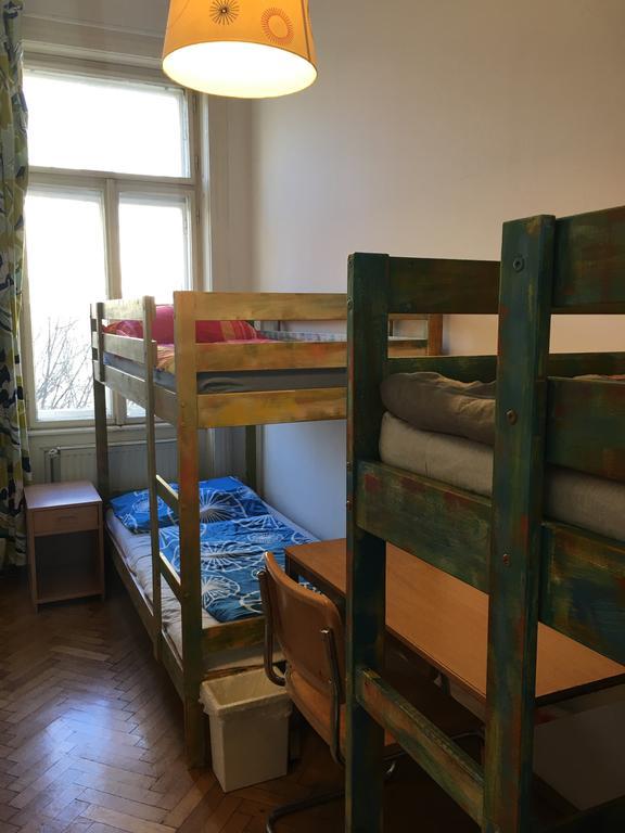 Chichilli Hostel Відень Екстер'єр фото
