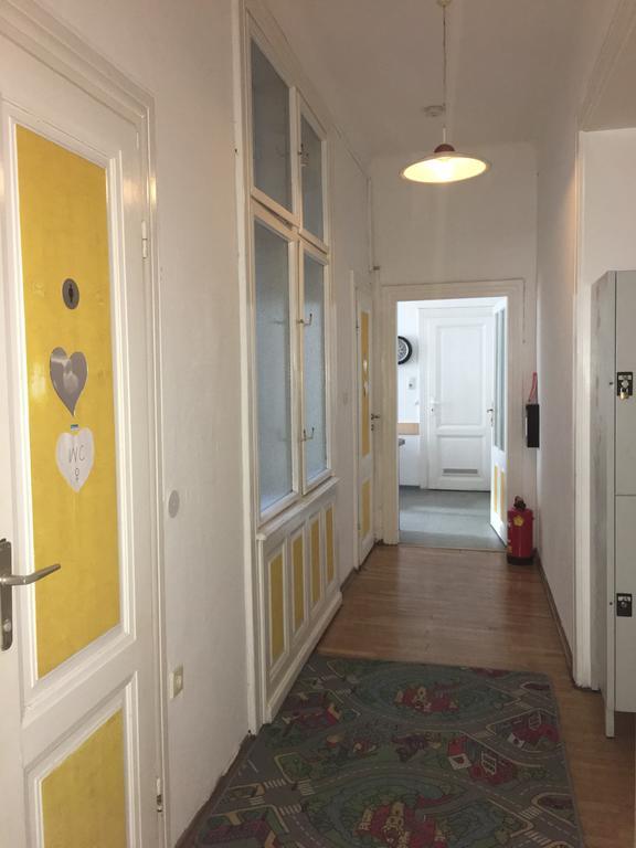 Chichilli Hostel Відень Екстер'єр фото