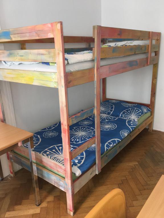 Chichilli Hostel Відень Екстер'єр фото
