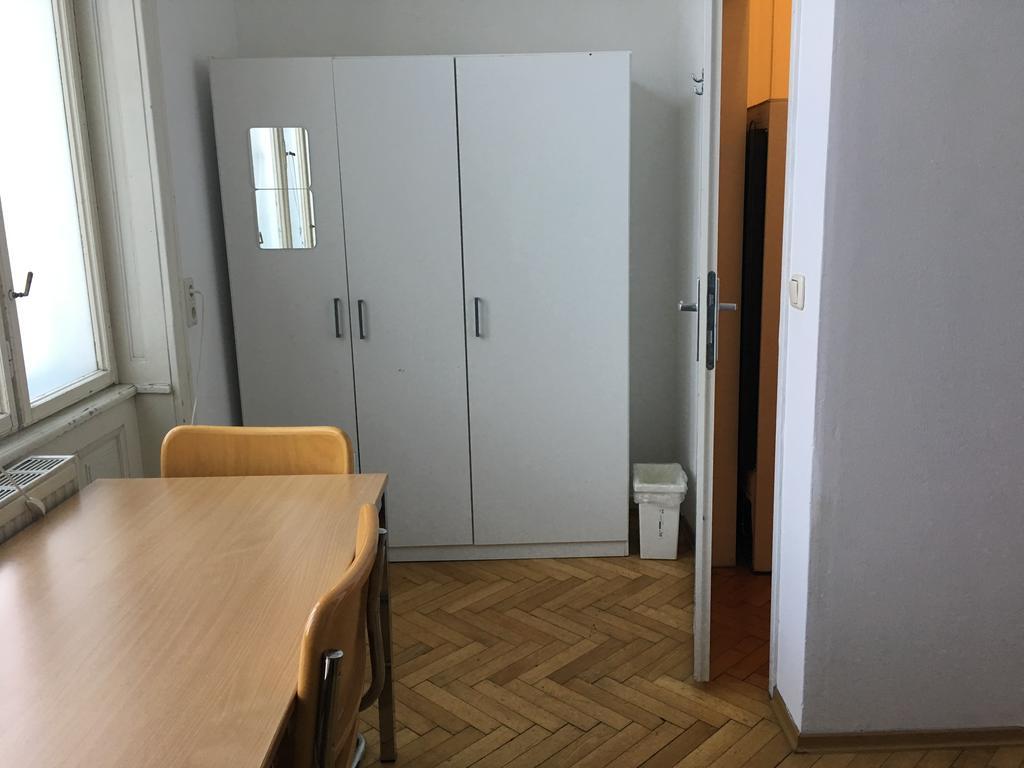 Chichilli Hostel Відень Екстер'єр фото