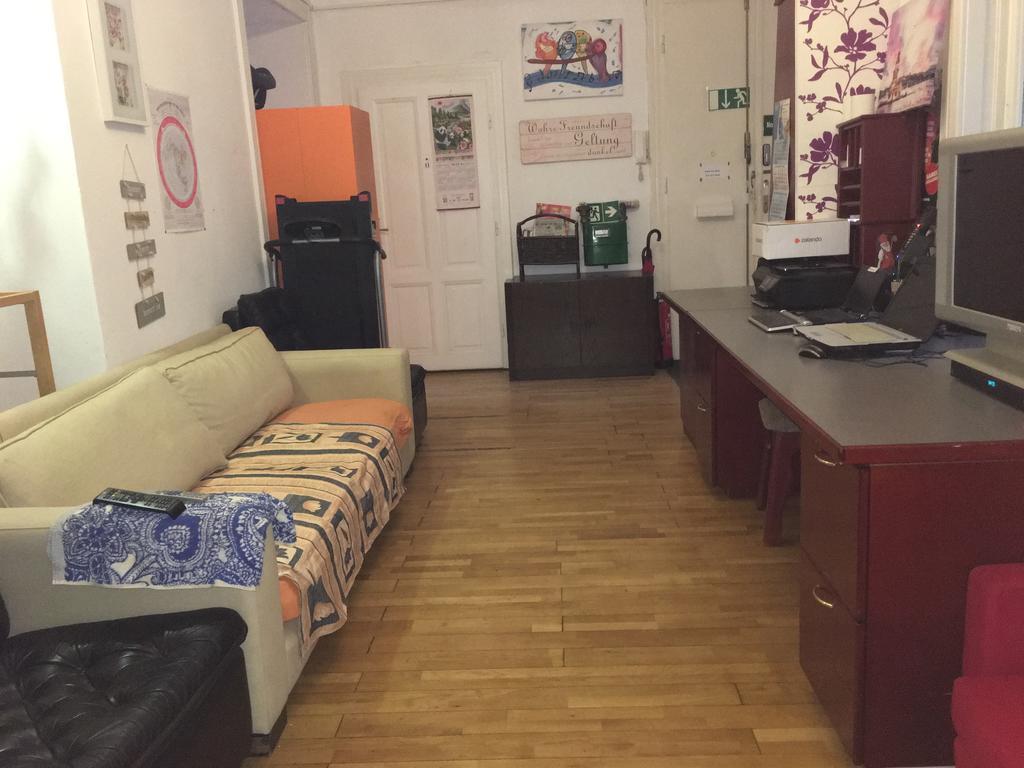 Chichilli Hostel Відень Екстер'єр фото