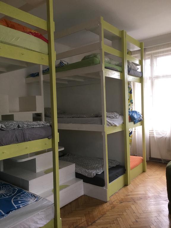 Chichilli Hostel Відень Екстер'єр фото