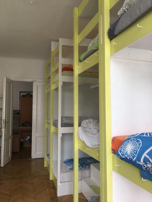 Chichilli Hostel Відень Екстер'єр фото