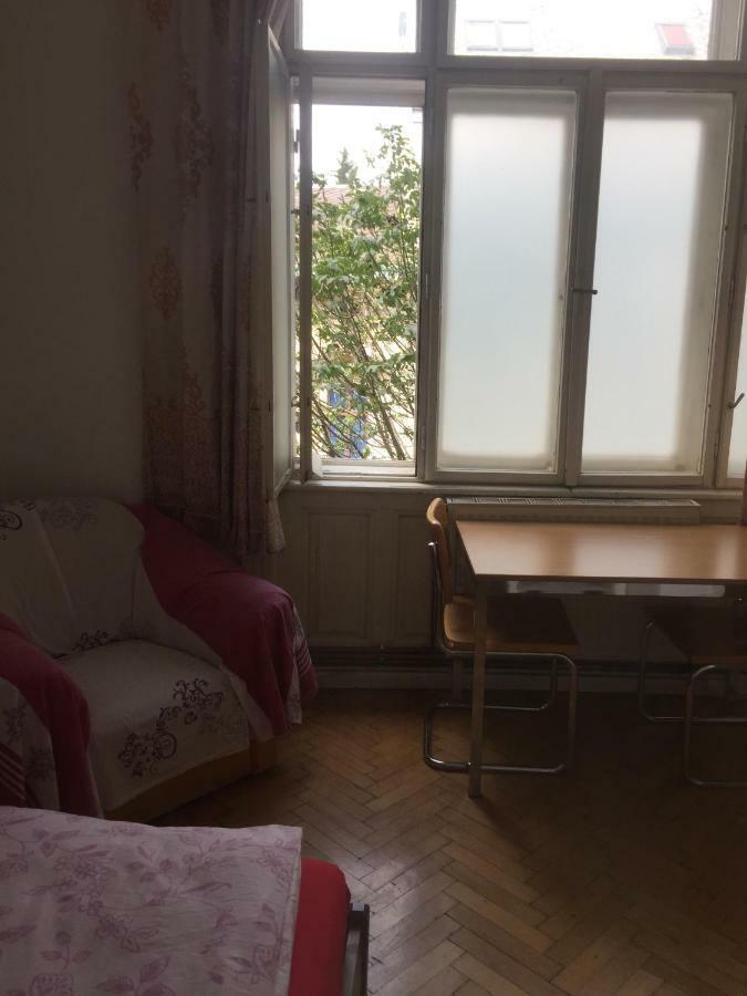 Chichilli Hostel Відень Екстер'єр фото