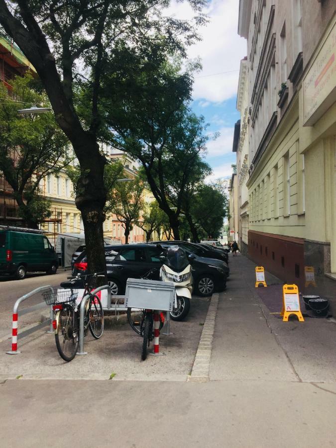 Chichilli Hostel Відень Екстер'єр фото