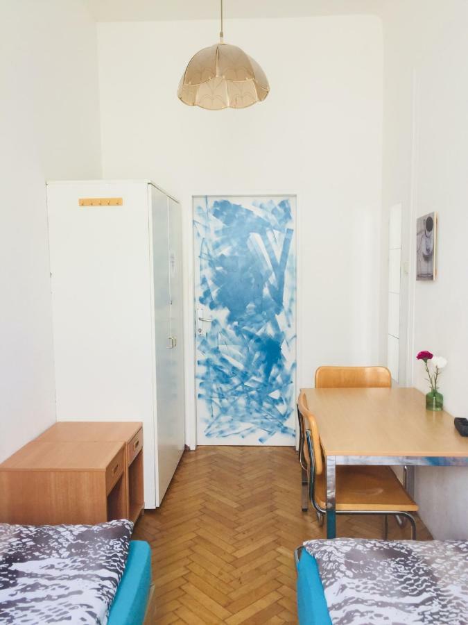Chichilli Hostel Відень Екстер'єр фото